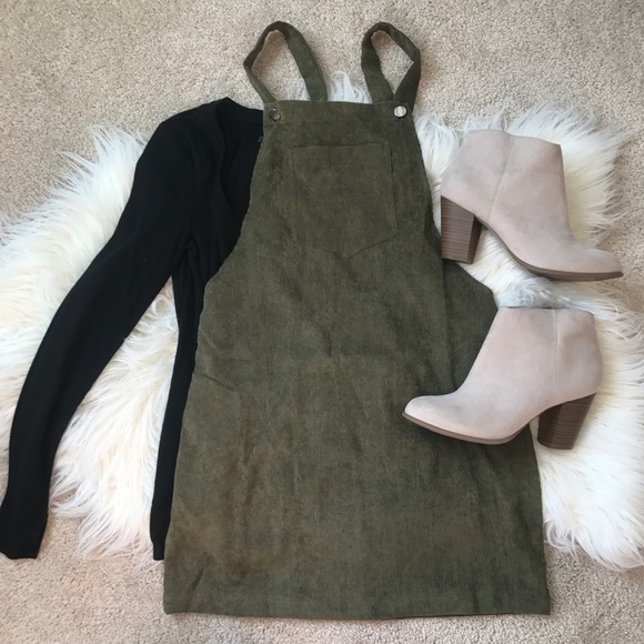 Dresses & Skirts - HUNTER GREEN CORDUROY OVERALL DRESS